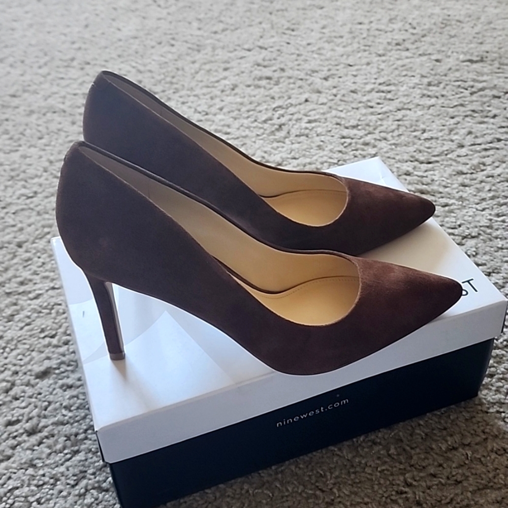 Nine West Ezra Suede pumps